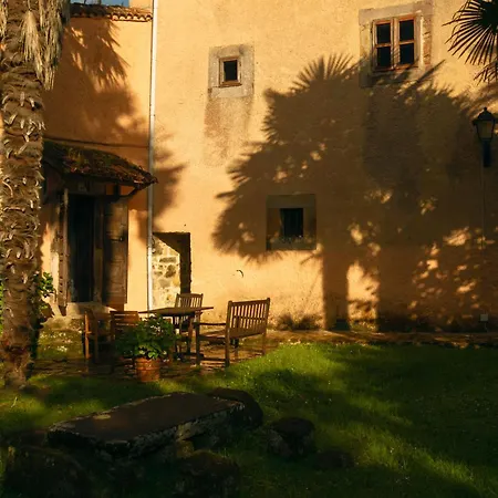 Vila Chapel House Of Palacio De Hualle Near Comillas *