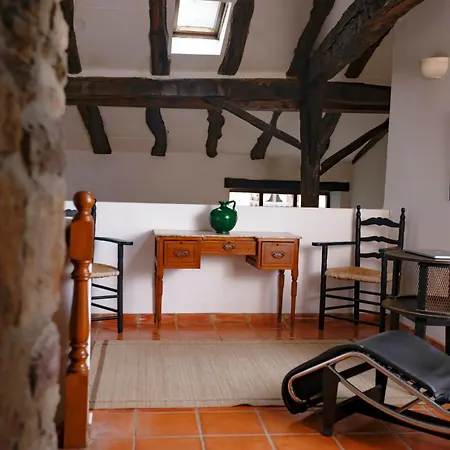 Chapel House Of Palacio De Hualle Near Comillas Вилла Тресеньо