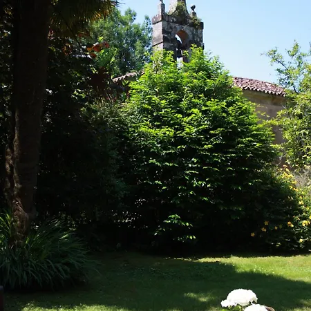 Chapel House Of Palacio De Hualle Near Comillas * Тресеньо