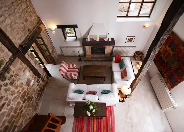 Villa Chapel House Of Palacio De Hualle Near Comillas Treceno