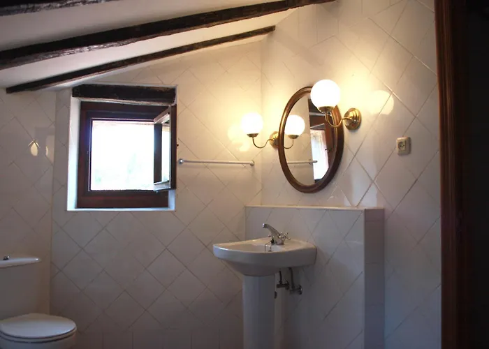 Villa Chapel House Of Palacio De Hualle Near Comillas Treceno