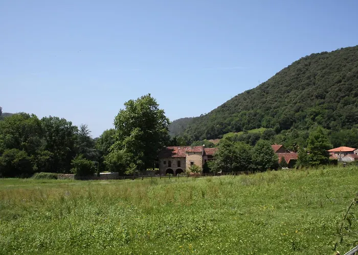 Chapel House Of Palacio De Hualle Near Comillas * Treceno